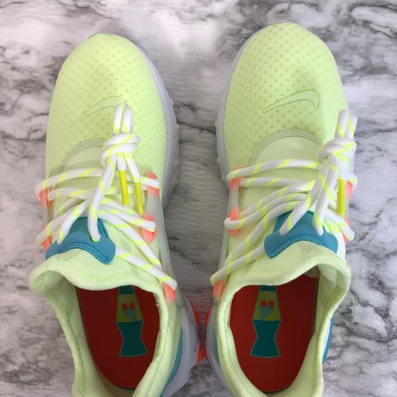 🚨Sold🚨Nike Women’s React Pretso - Picture 7 of 7